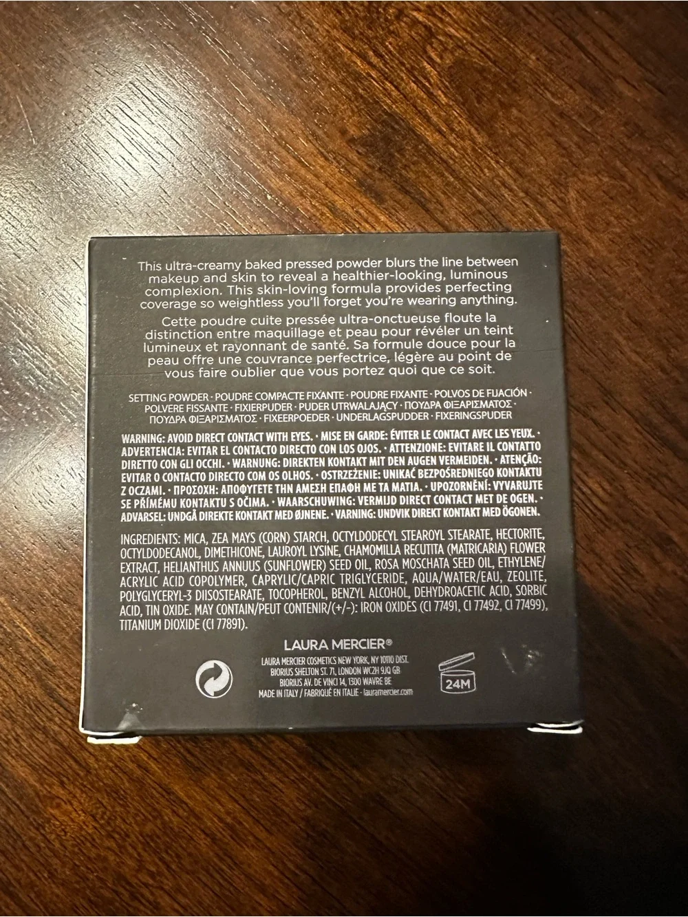 laura mercier Real Flawless Luminous Pressed Powder Compact - Color: Translucent